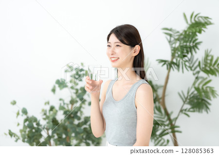 女性礦泉水 女性礦泉水 128085363