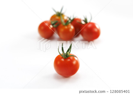 Fresh mini tomatoes 128085401