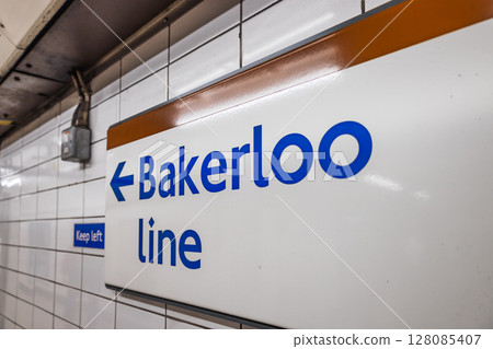 Close Up Bakerloo Line Direction Sign Inside London Underground Subway Station, UK Transport 128085407