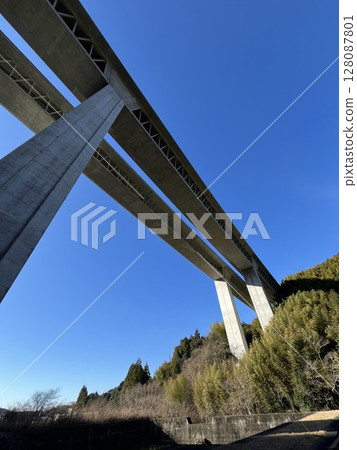 Under the expressway overpass ☆mar_lapin 128087801