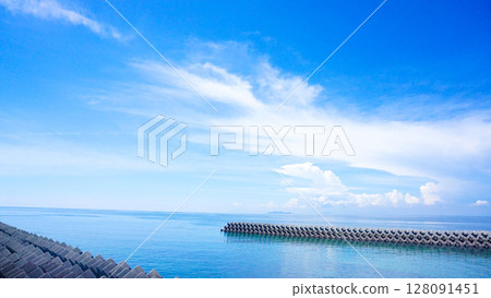 愛媛郡伊予市府下灘站週邊壯麗的海景 128091451