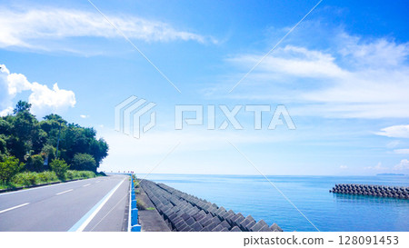 Spectacular ocean views around Shimonada Station in Iyo City, Ehime Prefecture 128091453