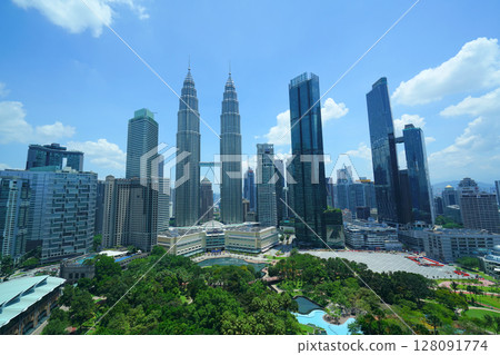 馬來西亞吉隆坡雙子星大樓和 KLCC 公園 馬來西亞吉隆坡雙子星大樓和 KLCC 公園 128091774
