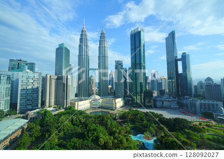 馬來西亞吉隆坡雙子星大樓和 KLCC 公園 128092027