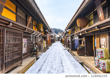 飛鎢高山 雪景 古街 飛鎢高山 雪景 古街 128092235
