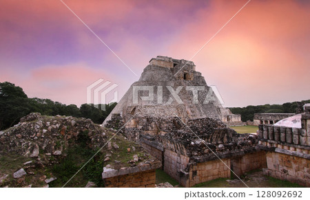 Pyramid of the magician, Uxmal, Yucatan, Mexico Pyramid of the magician, Uxmal, Yucatan, Mexico 128092692