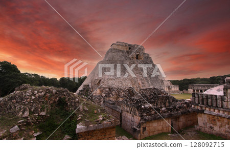 Pyramid of the magician, Uxmal, Yucatan, Mexico Pyramid of the magician, Uxmal, Yucatan, Mexico 128092715
