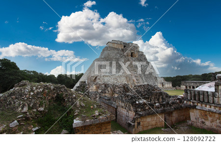 Pyramid of the magician, Uxmal, Yucatan, Mexico Pyramid of the magician, Uxmal, Yucatan, Mexico 128092722