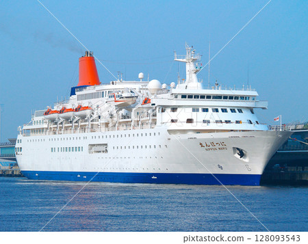 過去停泊在橫濱大棧橋碼頭的日本丸號 - 城市景觀(2006 年 8 月) 過去停泊在橫濱大棧橋碼頭的日本丸號 - 城市景觀(2006 年 8 月) 128093543