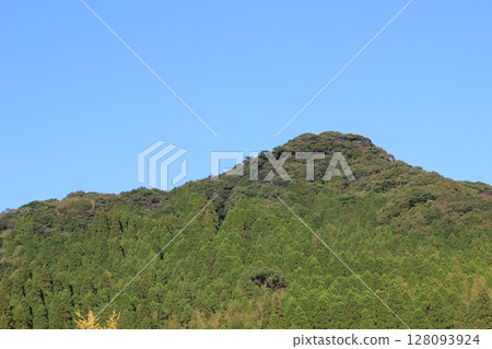 等待收穫的山巒 128093924