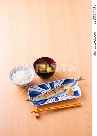 Salt-grilled saury Salt-grilled saury 128097435