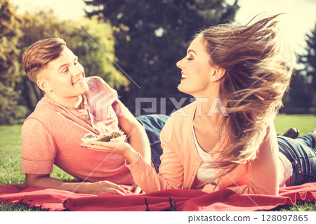 Couple on picnic date outdoor. 128097865