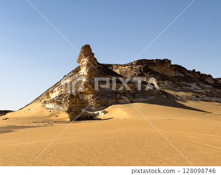 sahara, sand dunes, mountains 128098746