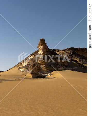 sahara, sand dunes, mountains 128098747