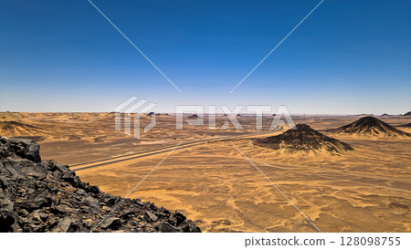 egypt, sahara, sand dunes 128098755