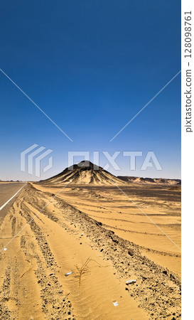 arid, sahara, sand dunes 128098761