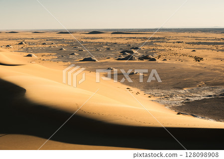 desert, sand dunes, sahara 128098908