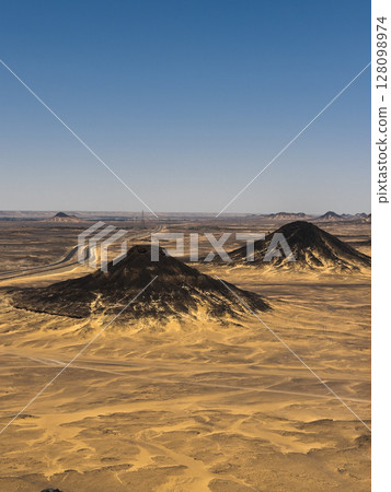sahara, sand dunes, mountains 128098974