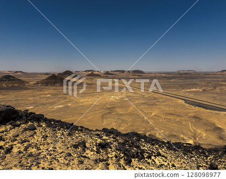 egypt, sahara, sand dunes 128098977