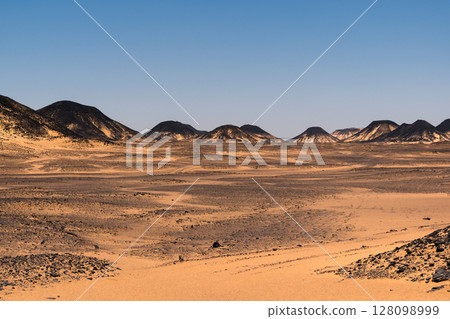 egypt, sahara, sand dunes 128098999