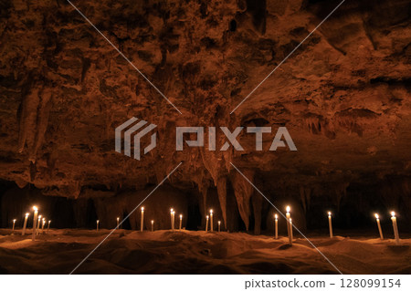 cave, stalactites, underground 128099154