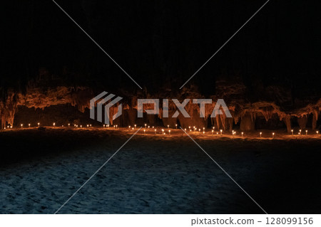 cave, stalactites, limestone 128099156