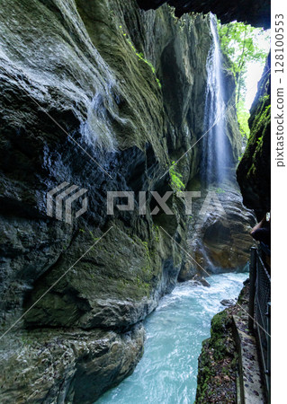 Partnachklamm, partnach gorge, near garmisch-partenkirchen, bavaria, germany, europe Partnachklamm, partnach gorge, near garmisch-partenkirchen, bavaria, germany, europe 128100553