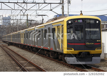 直接連接西武池袋線的4000系東橫線（澀谷Hikarie-go） 128102082