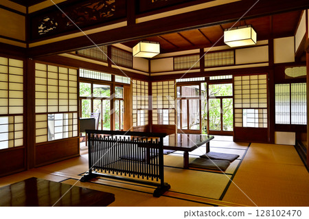 Japanese-style living room Japanese-style living room 128102470