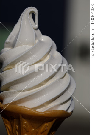 Soft serve ice cream cone (vanilla) Soft serve ice cream cone (vanilla) 128104388