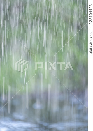 大雨的圖片 大雨的圖片 128104468