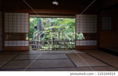 The new residence attached to the former Nara family and its garden The new residence attached to the former Nara family and its garden 128104914