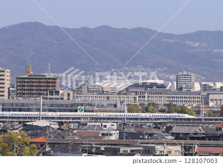 穿越西宮市的山陽新幹線希望號 128107003