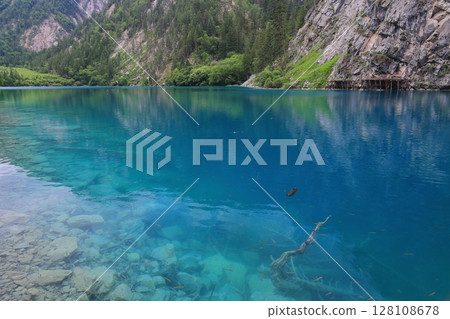 Blue lake Blue lake 128108678