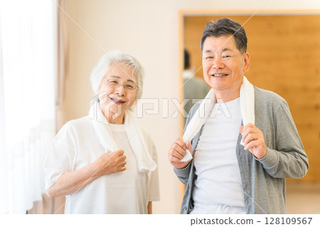 Senior men and women exercising and training at nursing homes, day care centers, and sports gyms Senior men and women exercising and training at nursing homes, day care centers, and sports gyms 128109567