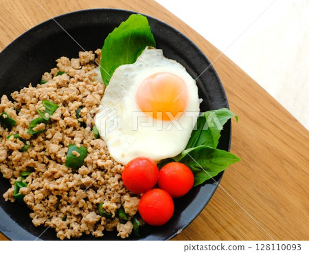 加泡飯炒蛋 加泡飯炒蛋 128110093