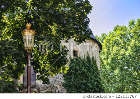 Tour camoufle in metz, old medieval tower near avenue foch, moselle, lorraine, france 128113767