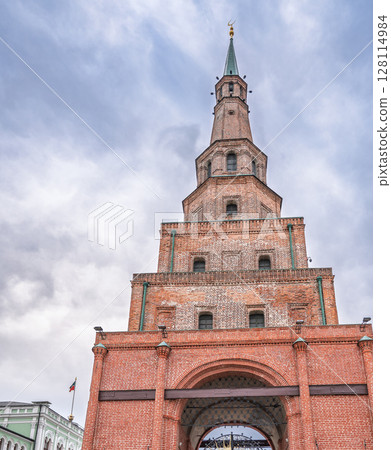 The ancient leaning red brick Syuyumbike Tower on the territory of the Kazan Kremlin. Russia 128114984
