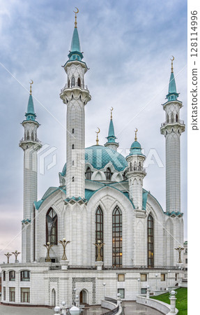 Kul Sharif mosque in Kazan Kremlin, Tatarstan, Russia. It is tourist attraction of Kazan. 128114996
