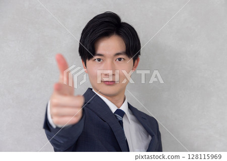 一個指向的商人 128115969