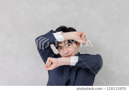 處於守勢的商人 128115970