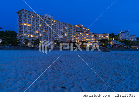《Wakayama Prefecture》 Sunset Shirahama beach, Nanki Shirahama 《Wakayama Prefecture》 Sunset Shirahama beach, Nanki Shirahama 128116035