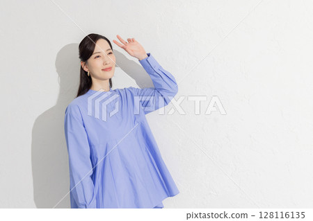 遮擋陽光的女人 遮擋陽光的女人 128116135