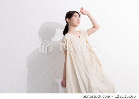 Young woman, beauty image Young woman, beauty image 128116160