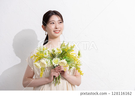 一束的女人 一束的女人 128116162