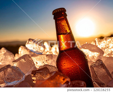 Close-up of a sizzling beer with water droplets 128116255