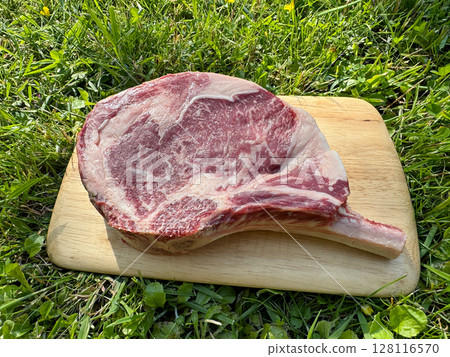 raw bio steak with bone 128116570