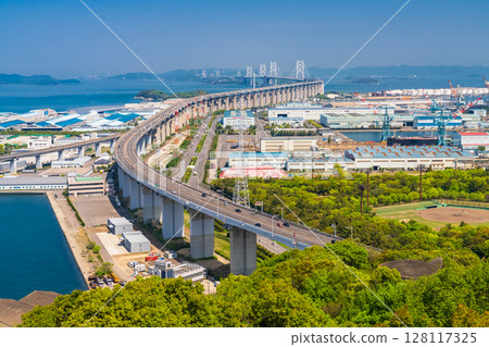 《香川縣》瀨戶橋和常盤公園的景色 128117325