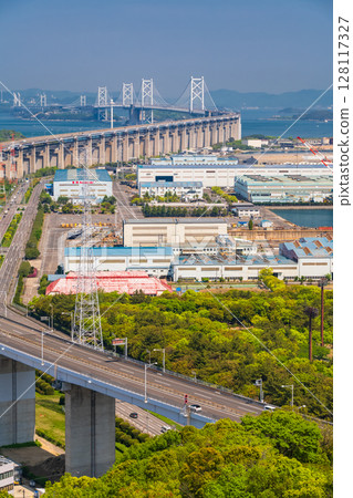 《香川縣》瀨戶橋和常盤公園的景色 128117327