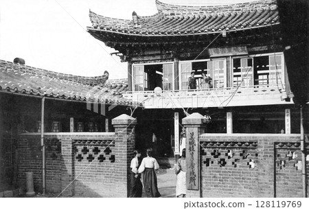 Old photo taken in 1931, North Korea during the Japanese colonial period, Gisaeng school in Pyongyang Old photo taken in 1931, North Korea during the Japanese colonial period, Gisaeng school in Pyongyang 128119769